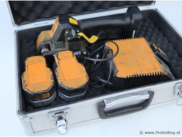 Milwaukee accu omsnoeringsapparaat p325 incl. opbergkoffer & omsnoeringsband (2 rollen) - afbeelding 6 van  12