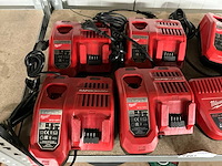 Milwaukee acculader (6x) - afbeelding 2 van  3