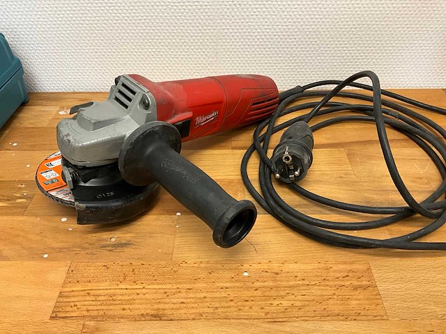 Milwaukee ag 10-125 haakse slijpmachine - afbeelding 1 van  3