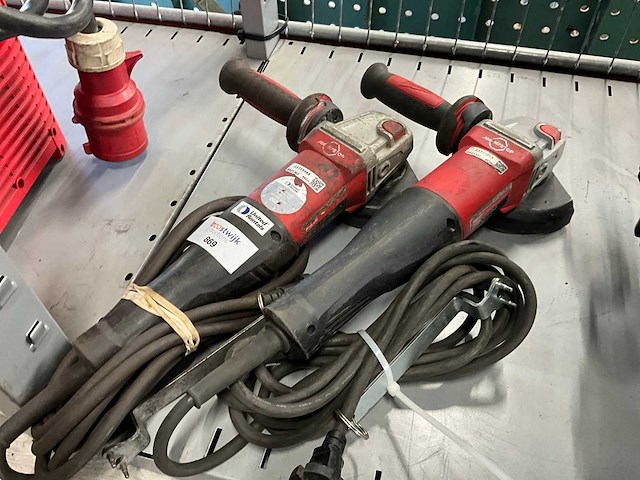 Milwaukee agv 13-125 haakse slijpmachine (2x) - afbeelding 1 van  4