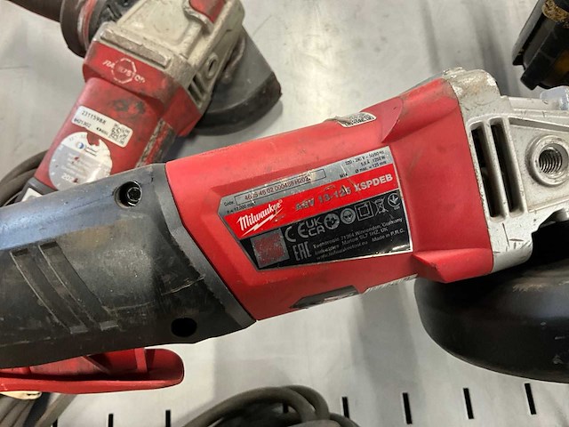 Milwaukee agv 13-125 haakse slijpmachine (2x) - afbeelding 4 van  4