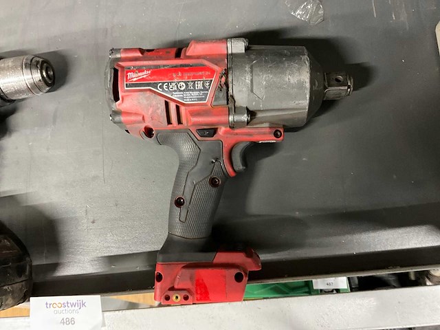 Milwaukee boormachine & slagmoersleutel - afbeelding 6 van  7