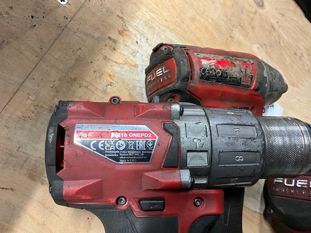 Milwaukee boormachine & slagmoersleutel - afbeelding 3 van  4