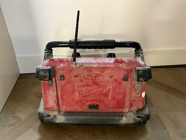 Milwaukee bouwradio - afbeelding 4 van  4