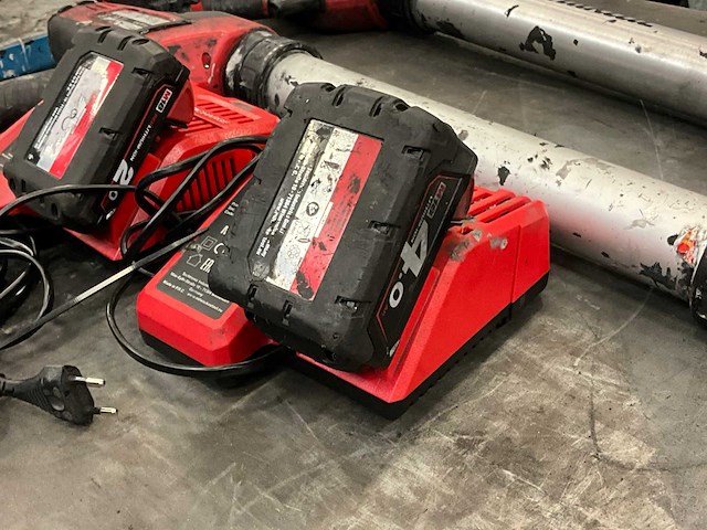 Milwaukee c18 pcg accu lijm- en kitspuiten (2x) - afbeelding 5 van  5