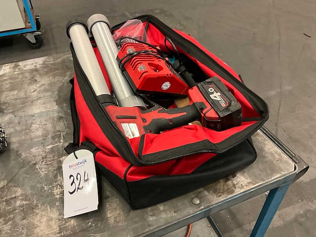 Milwaukee c18 pcg accu lijm- en kitspuiten - afbeelding 1 van  3