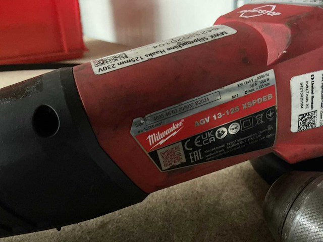 Milwaukee haakse slijpmachine - afbeelding 2 van  3