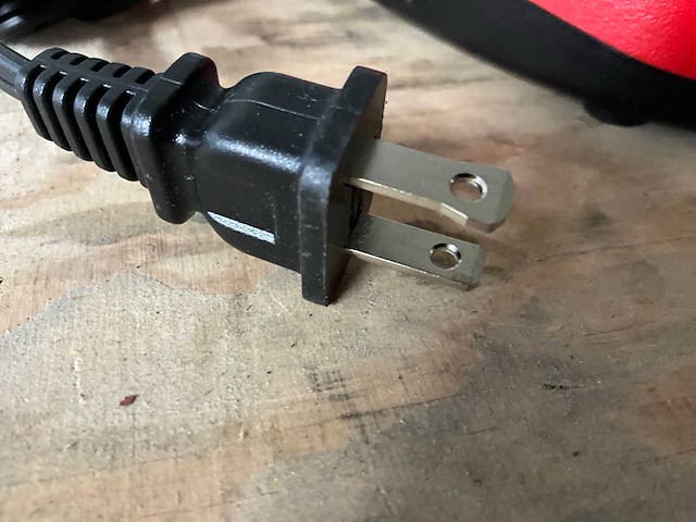 Milwaukee m12 acculader (3x) - afbeelding 4 van  4