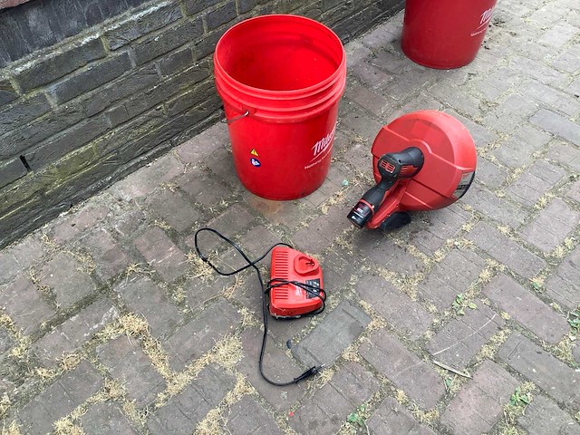 Milwaukee m12 bcd8 ontstoppingsmachine - afbeelding 4 van  5