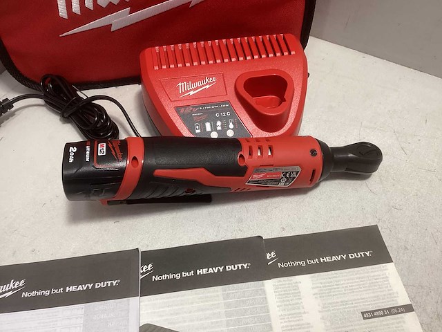 Milwaukee m12 ir-201b (3/8") 12v li-ion accu ratelsleutel set (1x 2.0ah accu) in tas – 4933441720 - afbeelding 3 van  5
