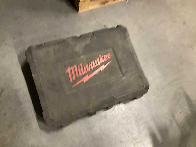 Milwaukee m12 stofafzuiger - afbeelding 2 van  2