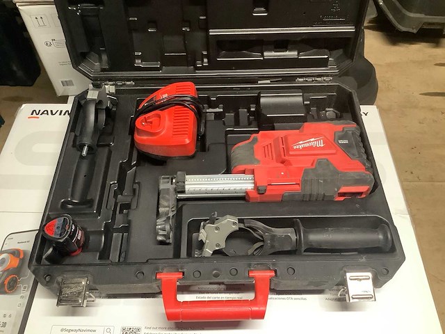 Milwaukee m12de stofafzuiging - afbeelding 1 van  2