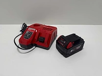 Milwaukee m18 b5 / m12-18fc accu + lader