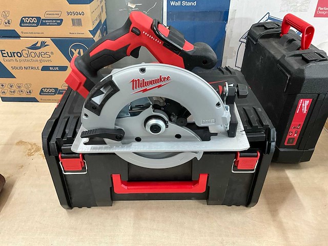 Milwaukee m18 blcs66 cirkelzaag - afbeelding 1 van  12