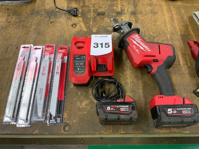 Milwaukee m18 fhz accu reciprozaag - afbeelding 1 van  9