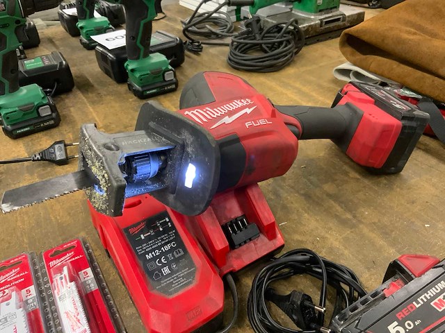 Milwaukee m18 fhz accu reciprozaag - afbeelding 7 van  9