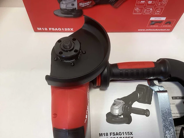 Milwaukee m18 fsag125x-0 haakse slijper 125mm 18v - afbeelding 4 van  5