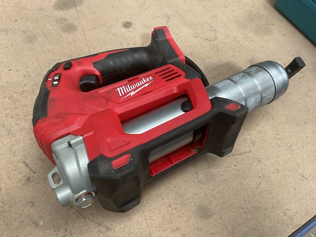 Milwaukee m18 gg grease gun - afbeelding 5 van  5