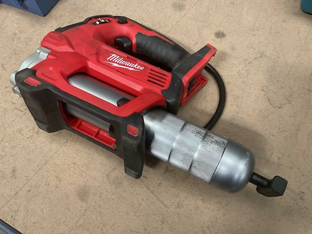 Milwaukee m18 gg grease gun - afbeelding 2 van  5