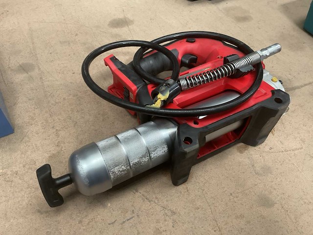 Milwaukee m18 gg grease gun - afbeelding 3 van  5