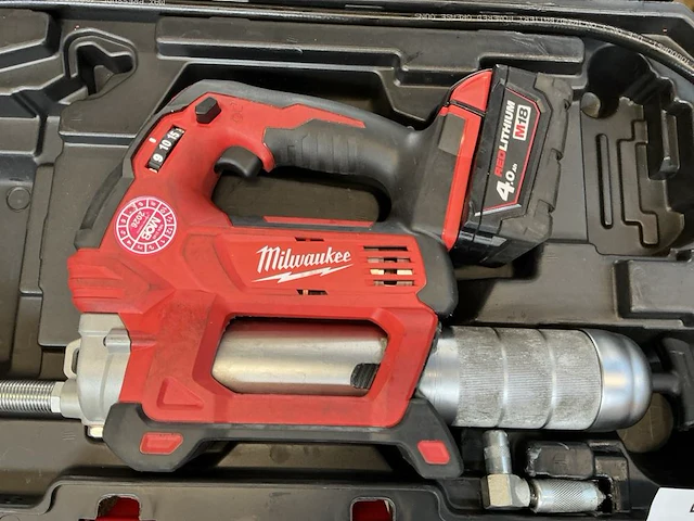 Milwaukee m18 gg vetspuit - afbeelding 2 van  7