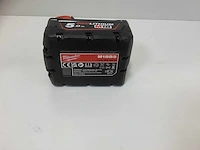 Milwaukee m18b5 18v-5ah accu - afbeelding 4 van  4