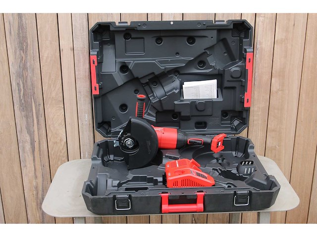 Milwaukee m18oneflag230xpdb accu slijptol - afbeelding 4 van  4