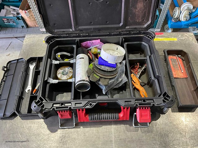 Milwaukee packout gereedschapskoffer - afbeelding 1 van  7