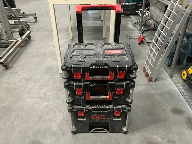 Milwaukee packout gereedschapskoffer - afbeelding 1 van  4