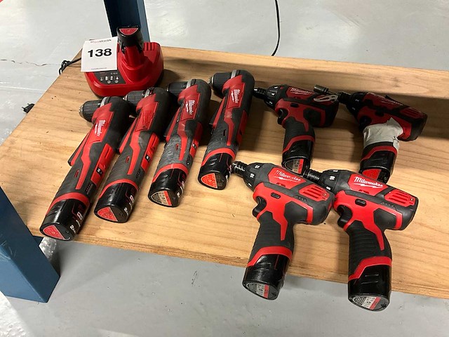 Milwaukee schroefboormachine (8x) - afbeelding 1 van  6