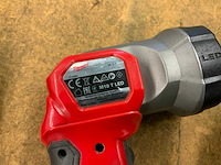 Milwaukee schroefboormachine en ledlamp - afbeelding 4 van  7