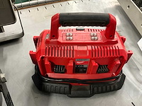 Milwaulkee m1418c6 acculader - afbeelding 2 van  3
