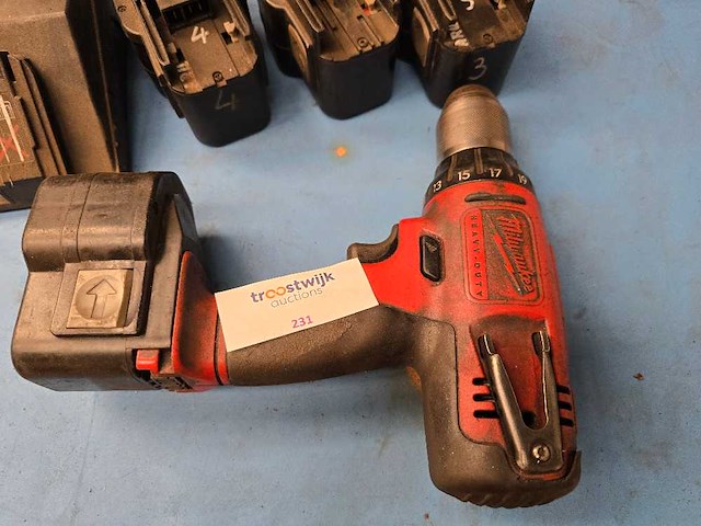 Milwawkee - heavy duty - boormachine - afbeelding 3 van  5