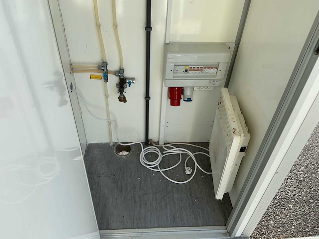 Mindervalide badkamer - afbeelding 18 van  19