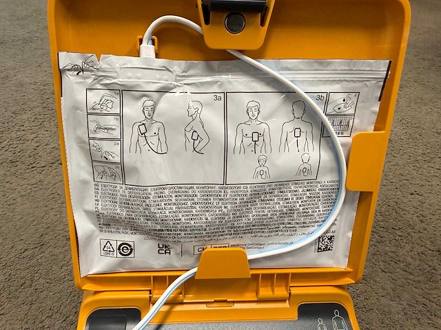 Mindray - beneheart c1a v2 - defibrillator aed - afbeelding 3 van  4