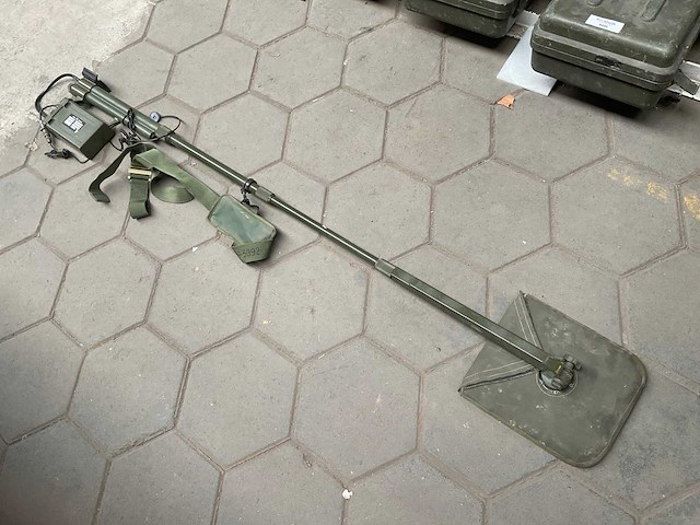 Mine detector - afbeelding 1 van  3