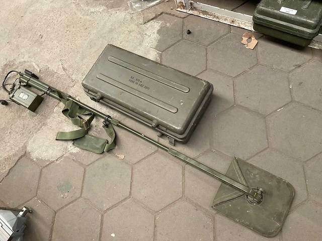 Mine detector - afbeelding 1 van  3