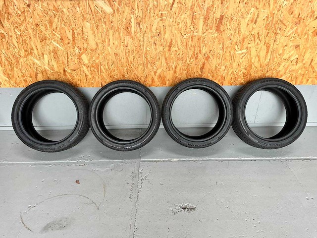 Minerva radial f banden - afbeelding 1 van  8