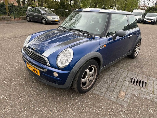 Mini - 2001 - mini - 1.6 one - 31-jvh-8 - afbeelding 1 van  12