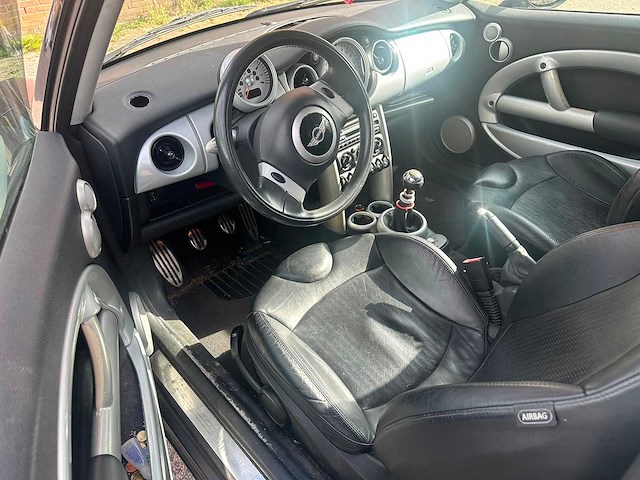 Mini - 2002 - 3-deurs - 1.6 one salt - personenauto - afbeelding 2 van  19