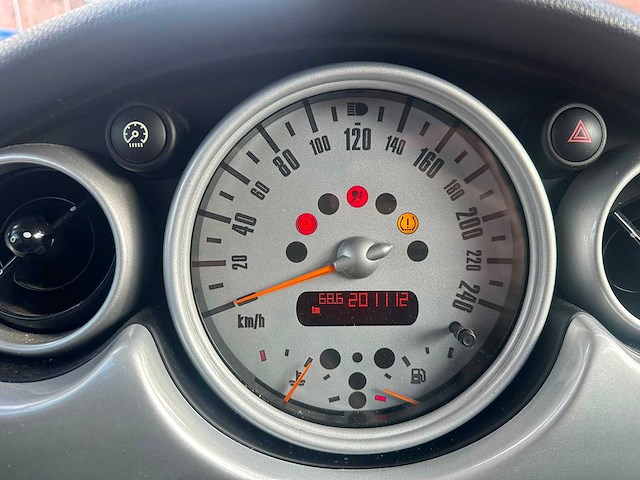Mini - 2002 - 3-deurs - 1.6 one salt - personenauto - afbeelding 6 van  19