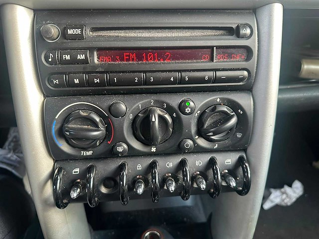 Mini - 2002 - 3-deurs - 1.6 one salt - personenauto - afbeelding 9 van  19