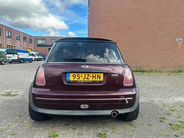 Mini - 2002 - 3-deurs - 1.6 one salt - personenauto - afbeelding 15 van  19