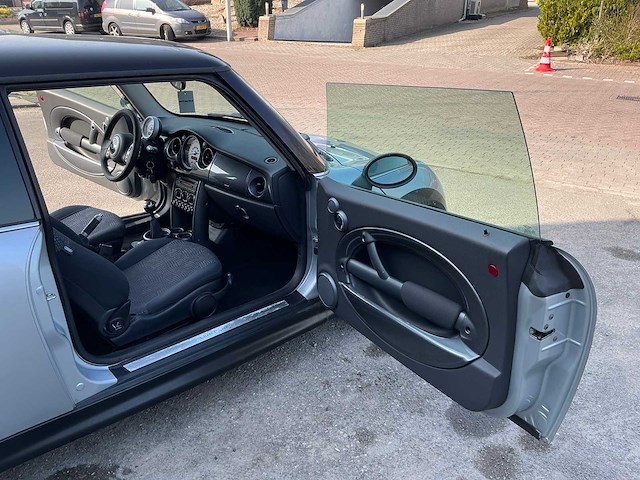 Mini - 2003 - mini - 1.6 cooper pepper - personenauto (36-ls-zv) - afbeelding 7 van  25