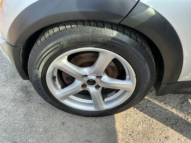 Mini - 2003 - mini - 1.6 cooper pepper - personenauto (36-ls-zv) - afbeelding 13 van  25