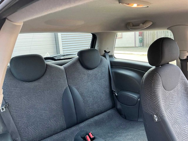 Mini - 2003 - mini - 1.6 cooper pepper - personenauto (36-ls-zv) - afbeelding 9 van  25