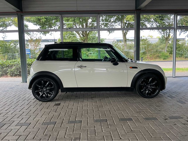 Mini - 2005 - 3-deurs - 1.6 cooper chili - marge auto kenteken 45-rd-rb - afbeelding 28 van  28