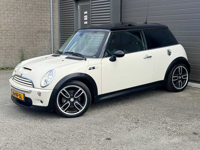 Mini - 2005 - 3-deurs - 1.6 cooper s - personenauto - afbeelding 1 van  15