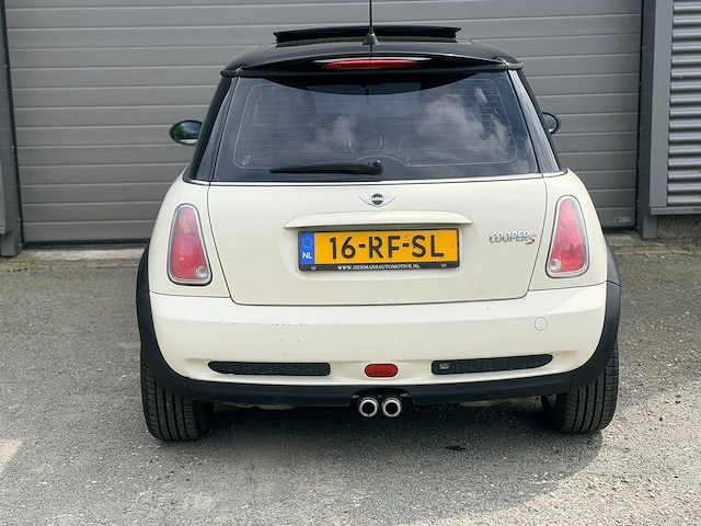 Mini - 2005 - 3-deurs - 1.6 cooper s - personenauto - afbeelding 12 van  15