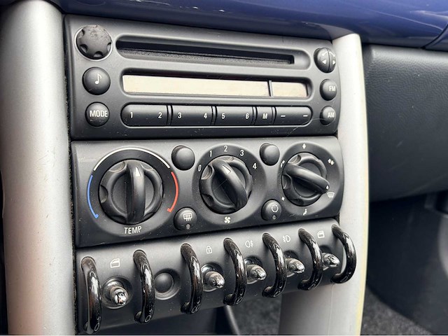 Mini - 2005 - cabrio - 1.6 cooper chili - personenauto - afbeelding 4 van  16